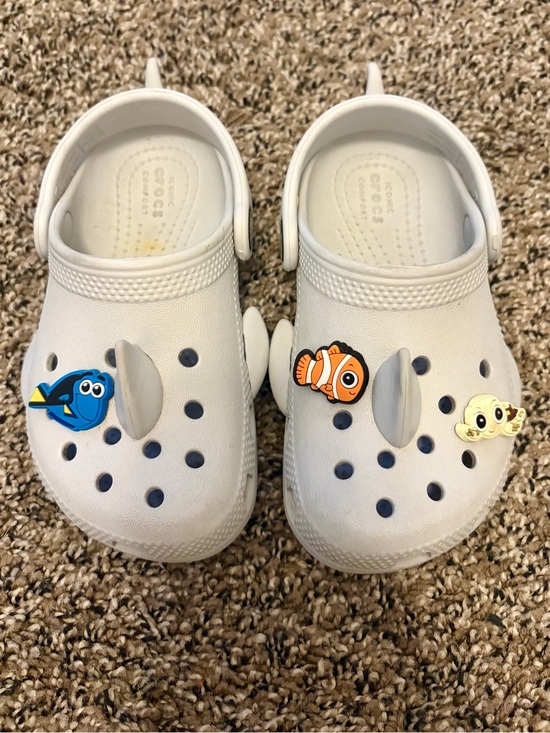 CROCS Other - CROCS Kids I AM Shark with Nemo Jibbitz